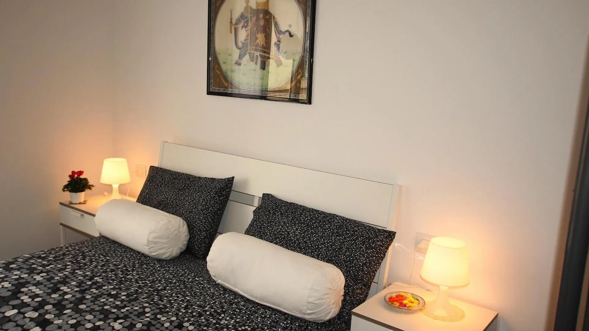 Residenza Manzoni Como Centre Apartment